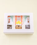 お茶とお菓子の安産祈願ギフトセット（きなこくっきー・ほうじ茶・三年番茶）の商品画像